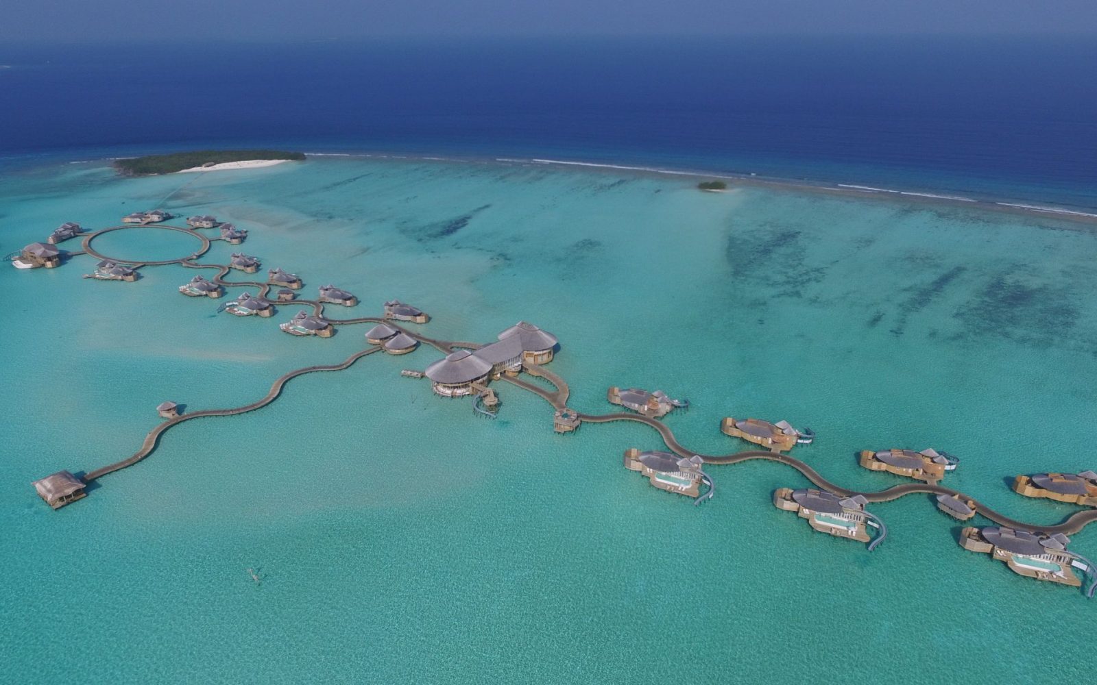 Water-Villa-aerial-by-Marco-Fugazzola1-1600×1000 Water-Villa-aerial-by-Marco-Fugazzola1-1600×1000